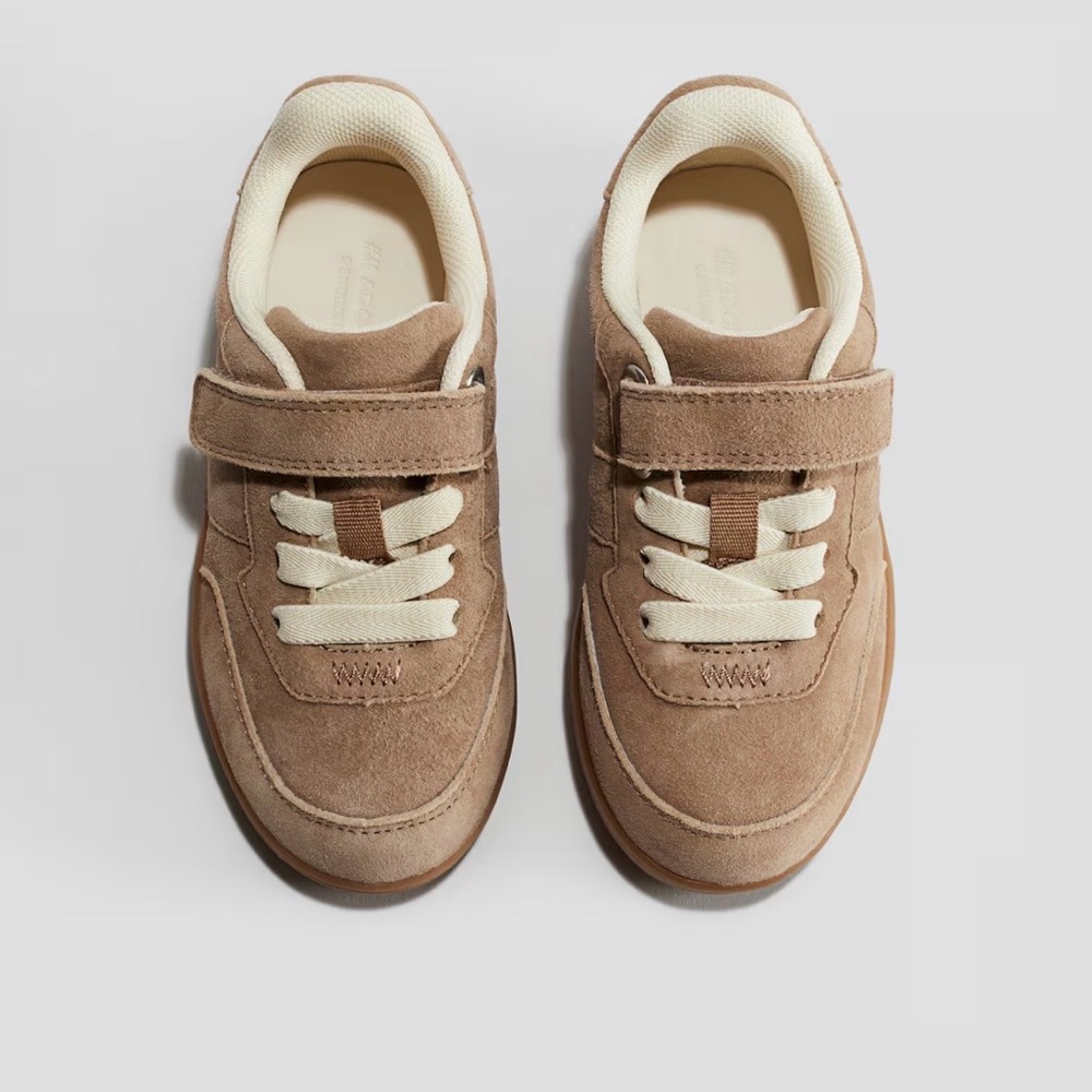 H&M Adorables boys beige sneakers - NWT - Picture 3 of 10